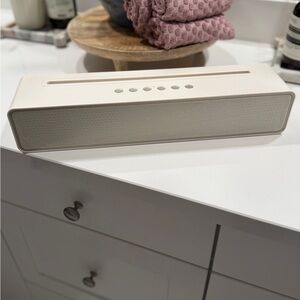 Heyday Soundbar Bluetooth Speaker Like New